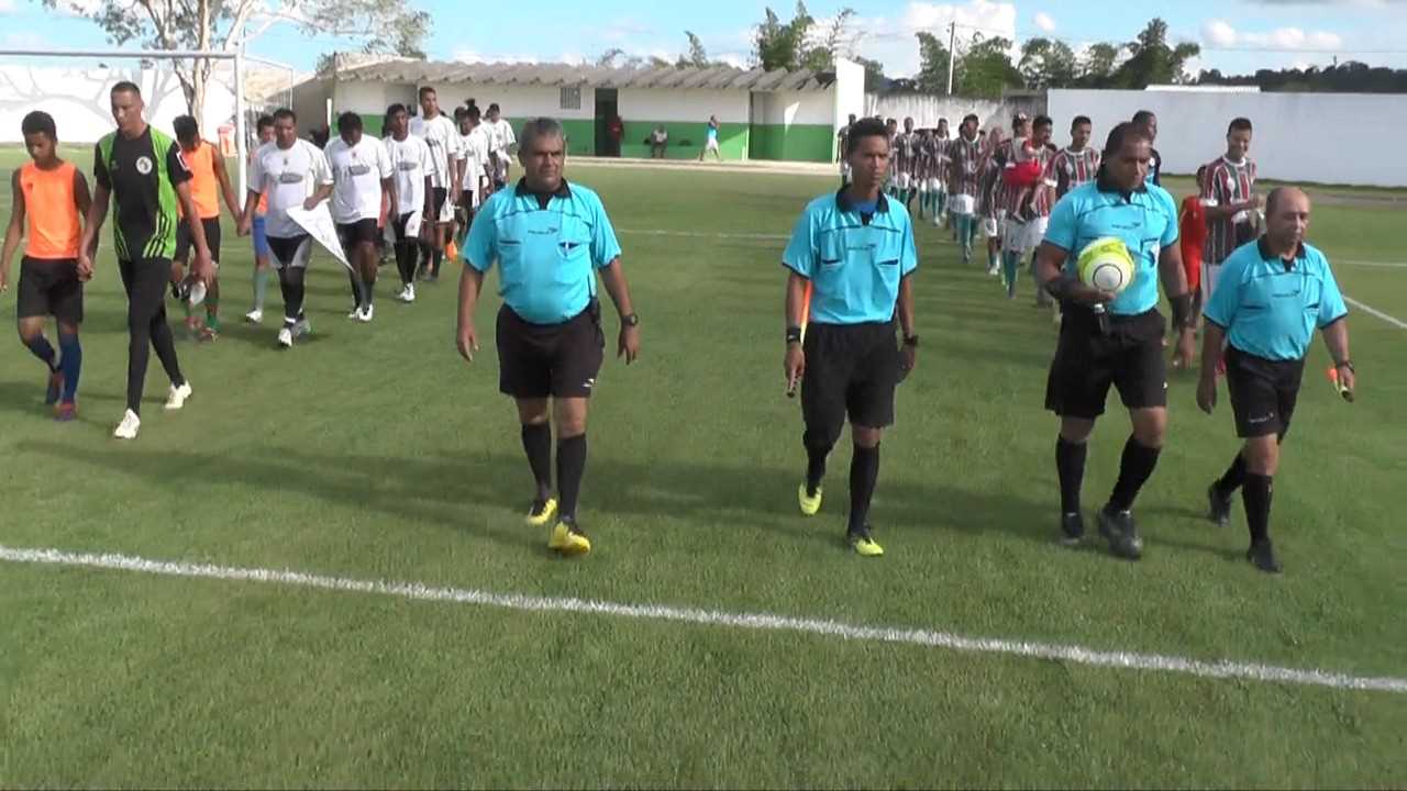 Camacã: Prefeito entrega Estádio reformado na abertura do Campeonato Amador 2019
